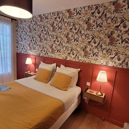 A L'Ombre De La Treille -Proche Saint-Emilion Bed & Breakfast Bagian luar foto