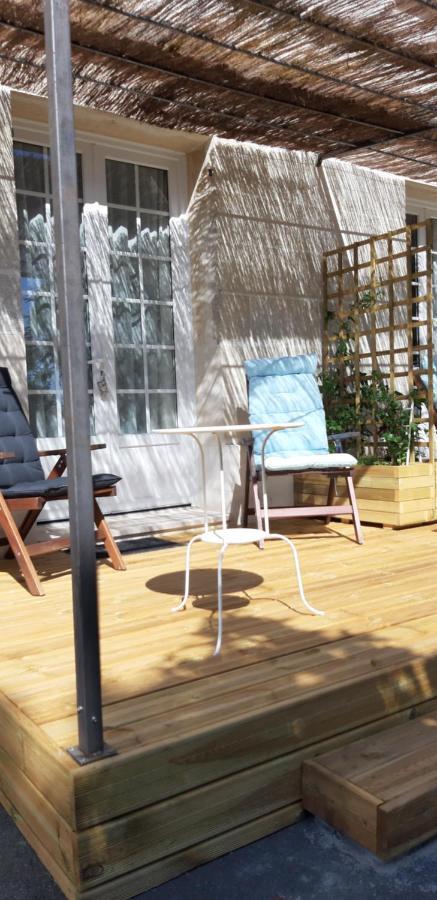 A L'Ombre De La Treille -Proche Saint-Emilion Bed & Breakfast Bagian luar foto