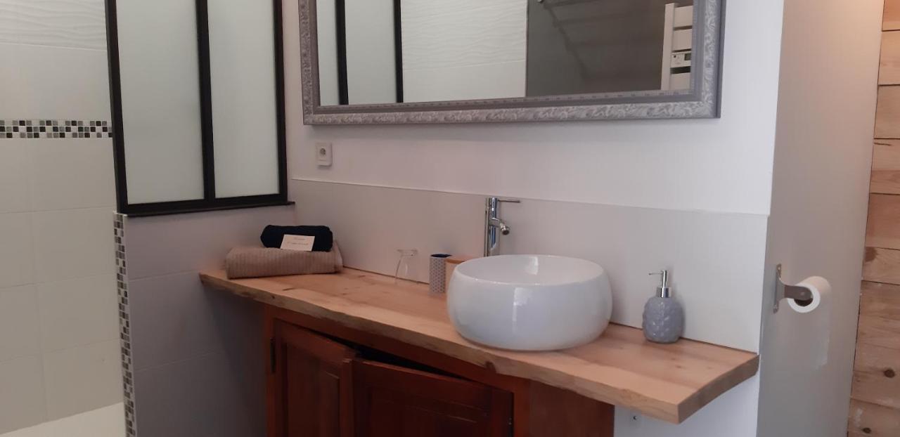 A L'Ombre De La Treille -Proche Saint-Emilion Bed & Breakfast Bagian luar foto