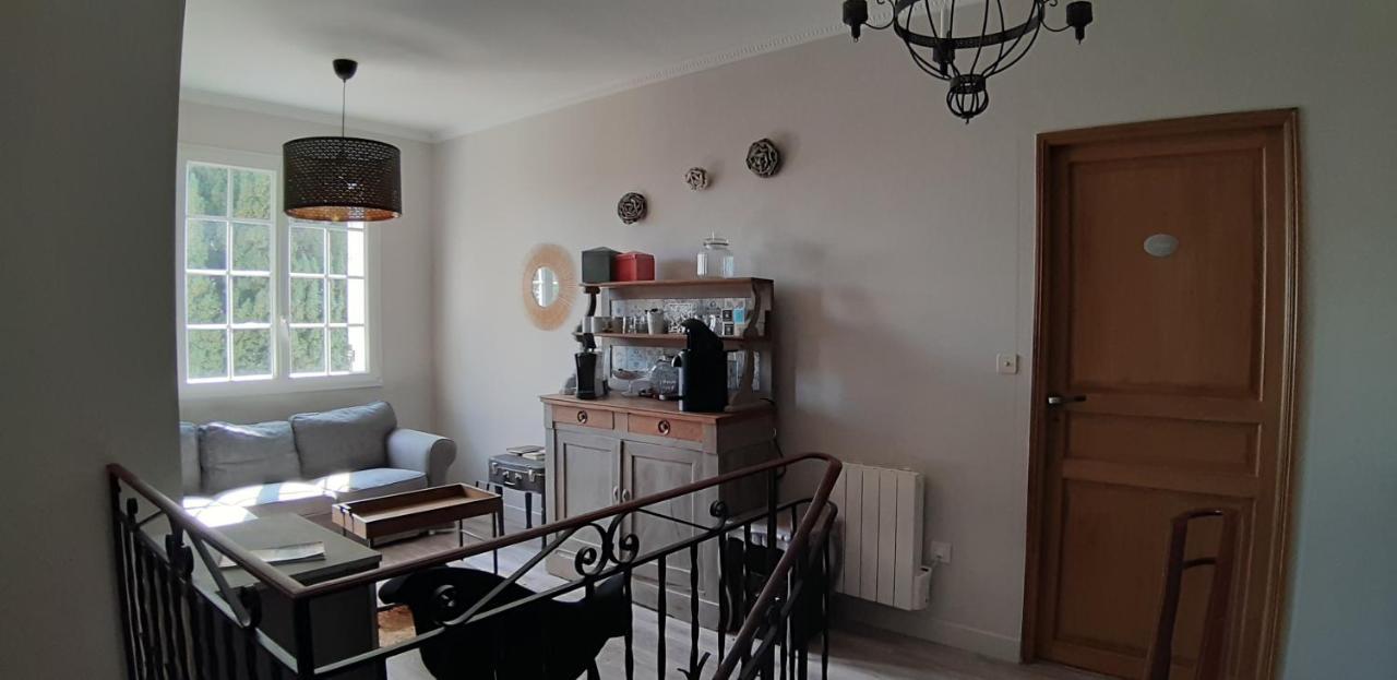 A L'Ombre De La Treille -Proche Saint-Emilion Bed & Breakfast Bagian luar foto