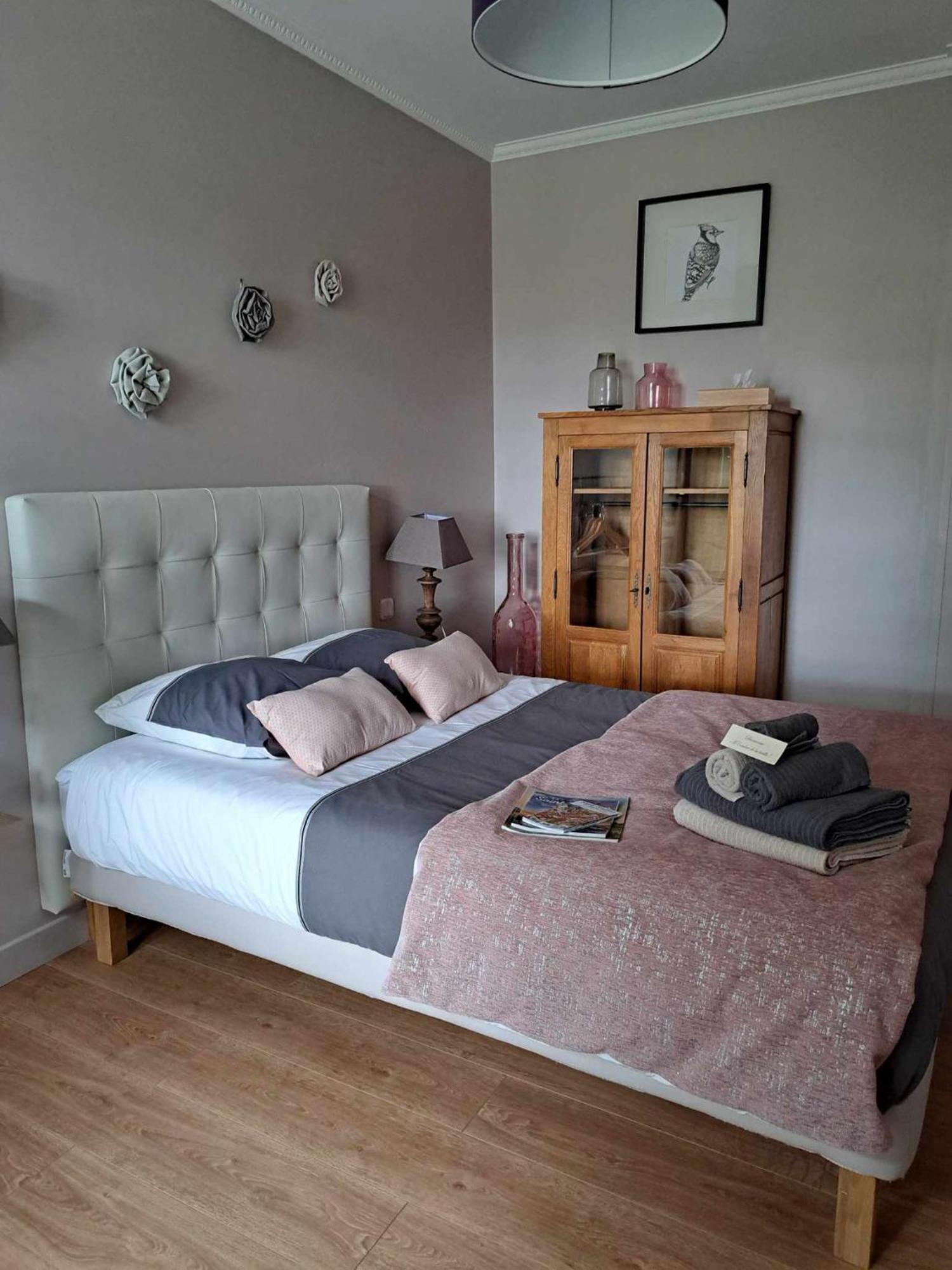 A L'Ombre De La Treille -Proche Saint-Emilion Bed & Breakfast Bagian luar foto